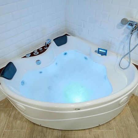El Triangulo Del Arte - Jacuzzi Apartment Madrid Exterior photo