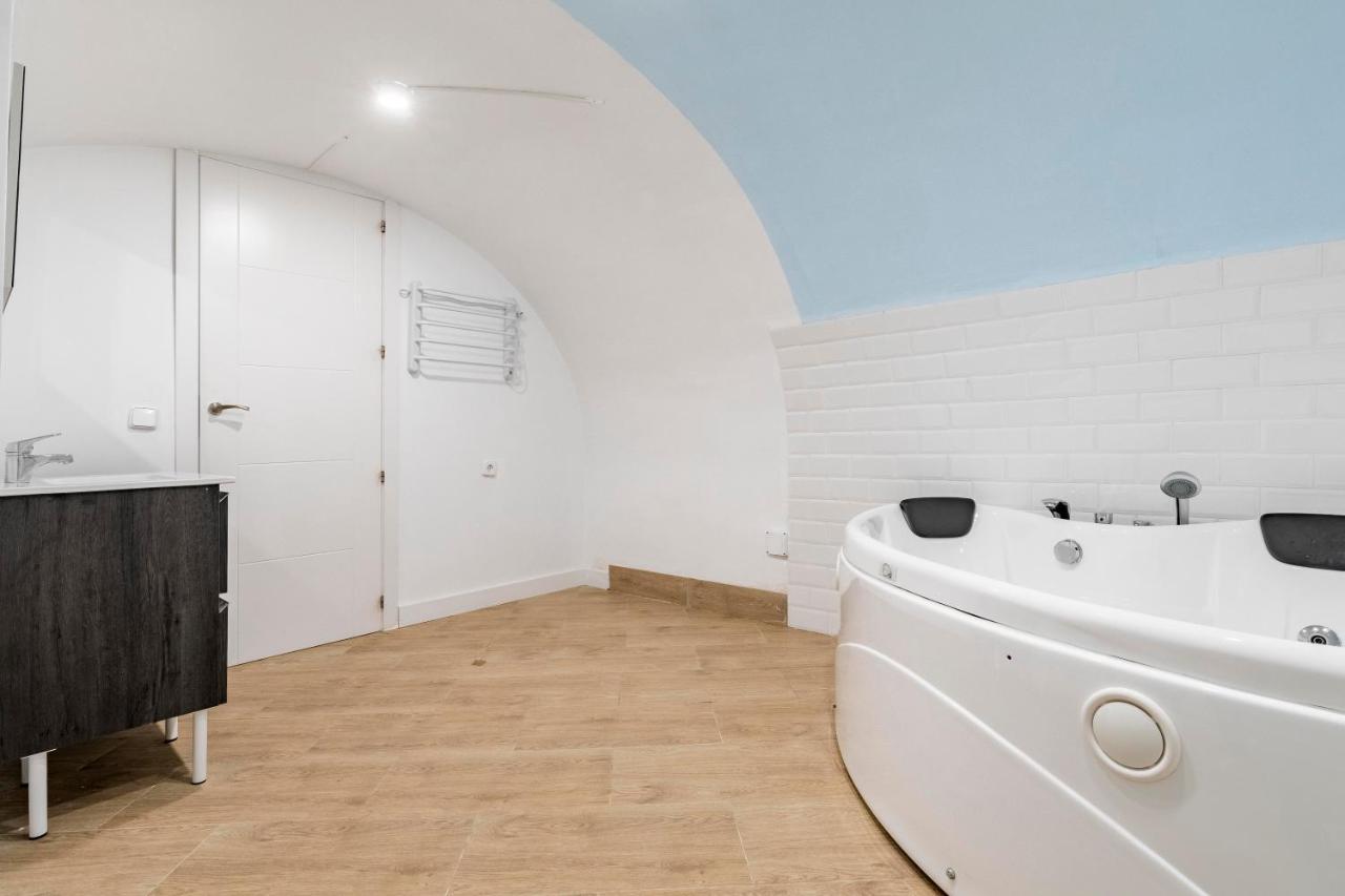 El Triangulo Del Arte - Jacuzzi Apartment Madrid Exterior photo